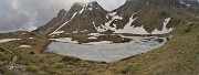 45 Il Lago inferiore di Ponteranica ancora ghiacciatino